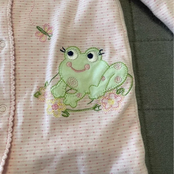 Little Me embroidered frog onesie 9month like new​​​​​​​ - Picture 2 of 4